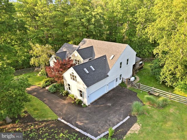 335 RIDLEY CREEK LN, West Chester, PA 19380