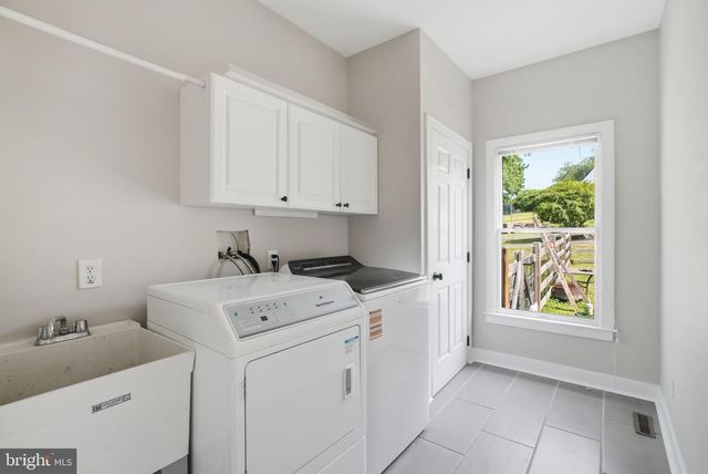 335 RIDLEY CREEK LN, West Chester, PA 19380