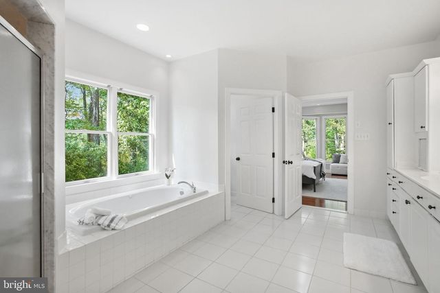 335 RIDLEY CREEK LN, West Chester, PA 19380