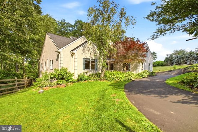 335 RIDLEY CREEK LN, West Chester, PA 19380