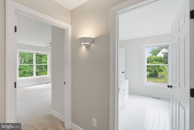 335 RIDLEY CREEK LN, West Chester, PA 19380