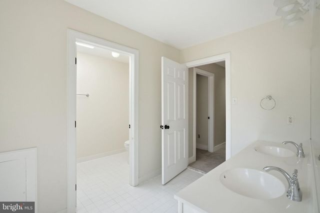 335 RIDLEY CREEK LN, West Chester, PA 19380