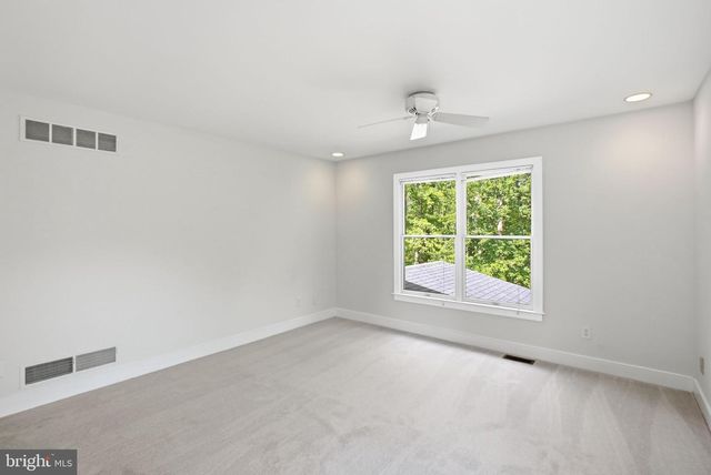 335 RIDLEY CREEK LN, West Chester, PA 19380