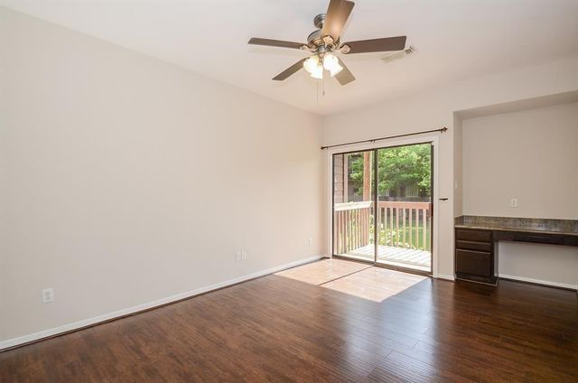 737 Davis Road, League City, TX 77573