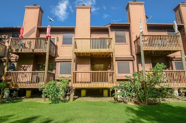737 Davis Road, League City, TX 77573