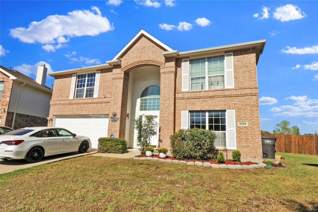 5753 Lionfish Way, Fort Worth, TX 76131 — photo 2