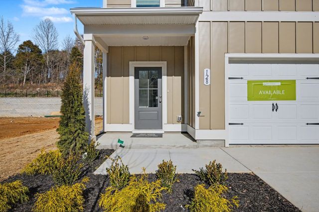 128 Ironhorse Way, Dickson, TN 37055