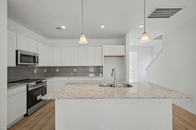 128 Ironhorse Way, Dickson, TN 37055