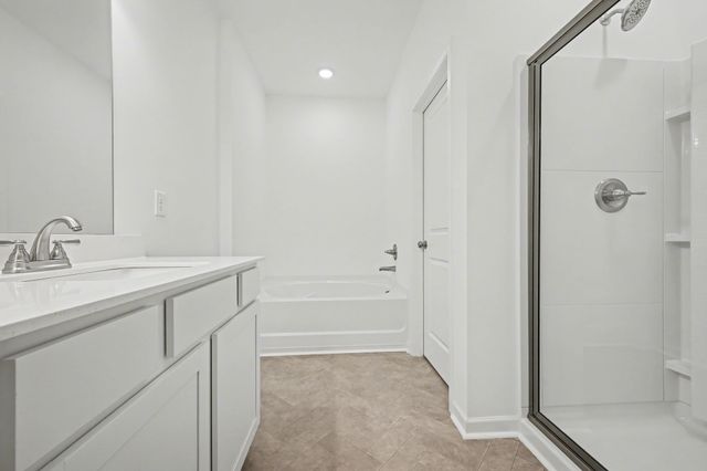 128 Ironhorse Way, Dickson, TN 37055