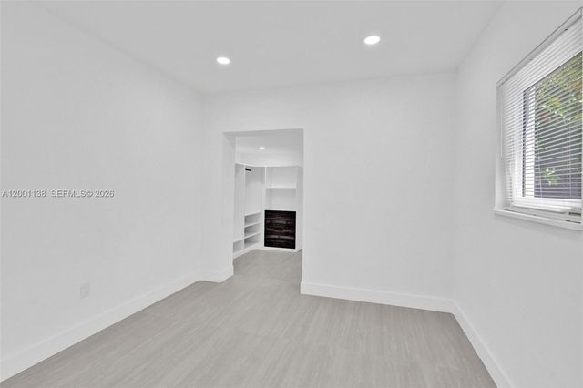 633 NE 70th St, Miami, FL 33138