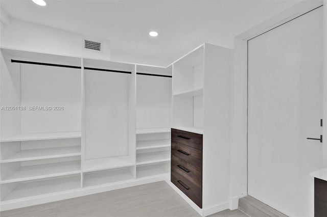 633 NE 70th St, Miami, FL 33138