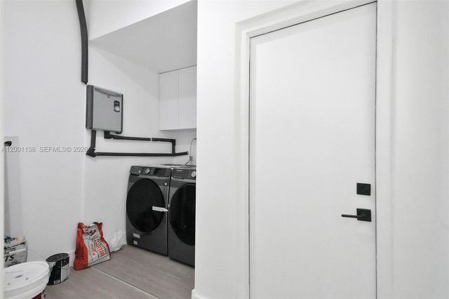 633 NE 70th St, Miami, FL 33138