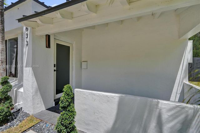 633 NE 70th St, Miami, FL 33138