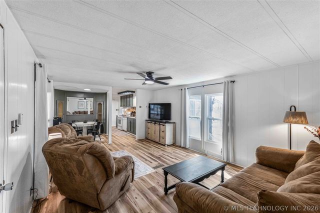 32305 S Cherokee Court, Cookson, OK 74427