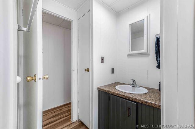 32305 S Cherokee Court, Cookson, OK 74427