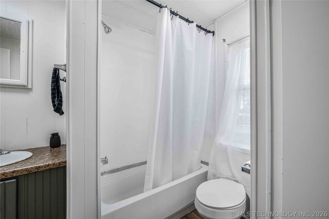 32305 S Cherokee Court, Cookson, OK 74427