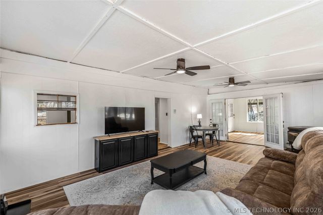 32305 S Cherokee Court, Cookson, OK 74427