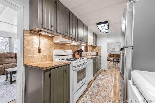 32305 S Cherokee Court, Cookson, OK 74427