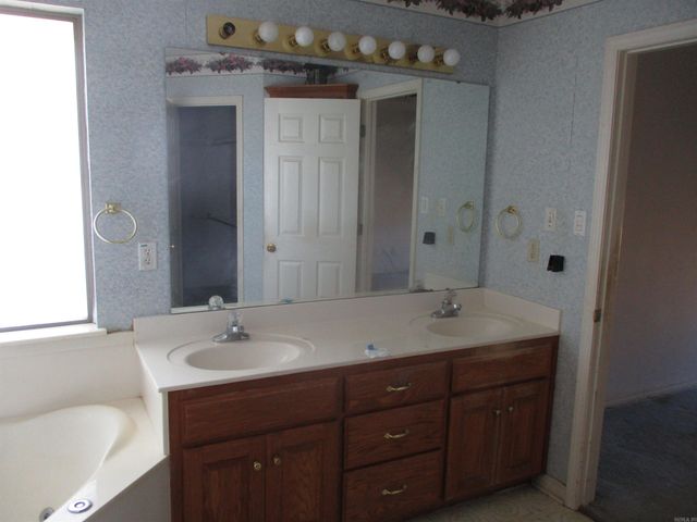 1 Weaver Circle, Vilonia, AR 72173