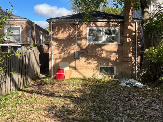 2115 W 68th Place, Chicago, IL 60636