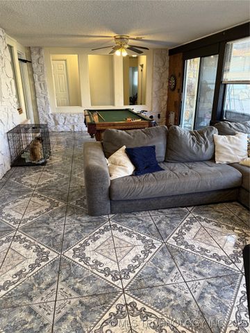 2404 Driftwood Drive, Claremore, OK 74017