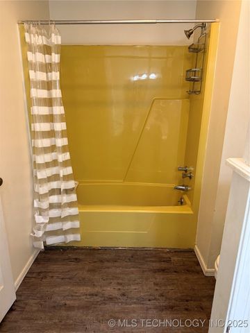 2404 Driftwood Drive, Claremore, OK 74017