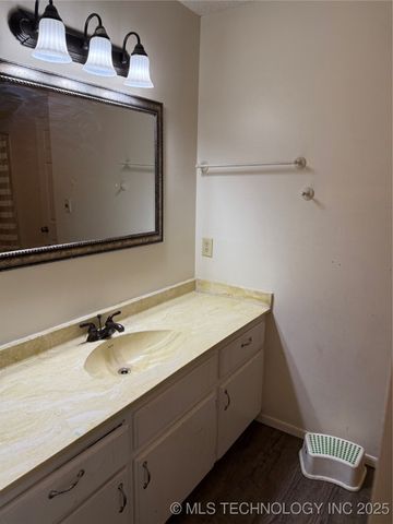 2404 Driftwood Drive, Claremore, OK 74017