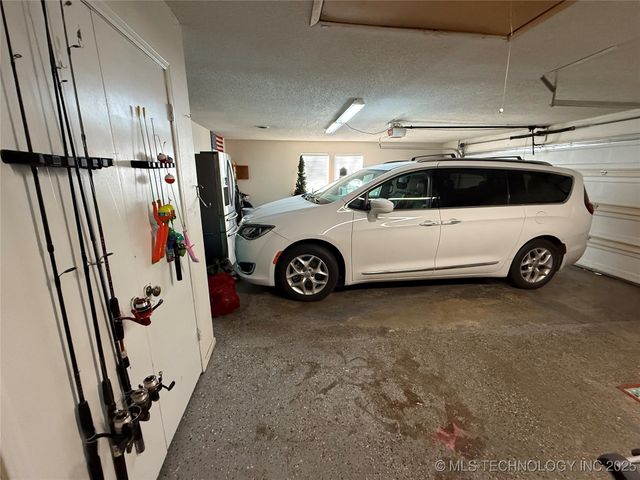 2404 Driftwood Drive, Claremore, OK 74017