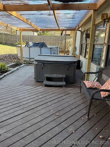 2404 Driftwood Drive, Claremore, OK 74017