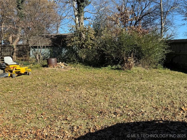 2404 Driftwood Drive, Claremore, OK 74017