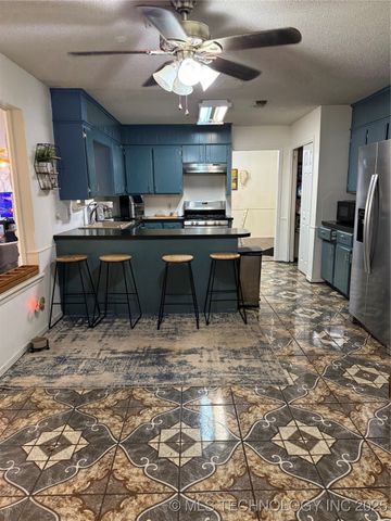 2404 Driftwood Drive, Claremore, OK 74017