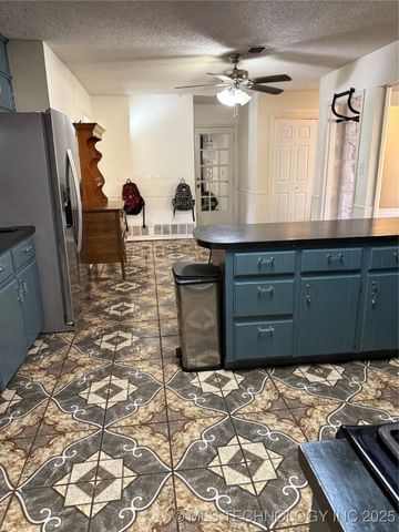 2404 Driftwood Drive, Claremore, OK 74017