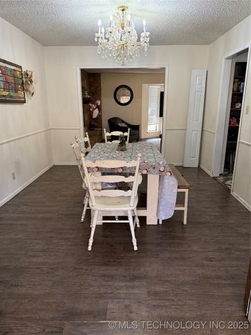 2404 Driftwood Drive, Claremore, OK 74017