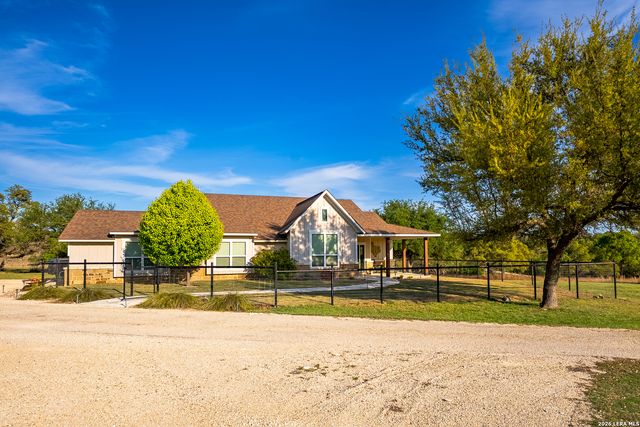 2873 Ranch Road 1888, Fredericksburg, TX 78624