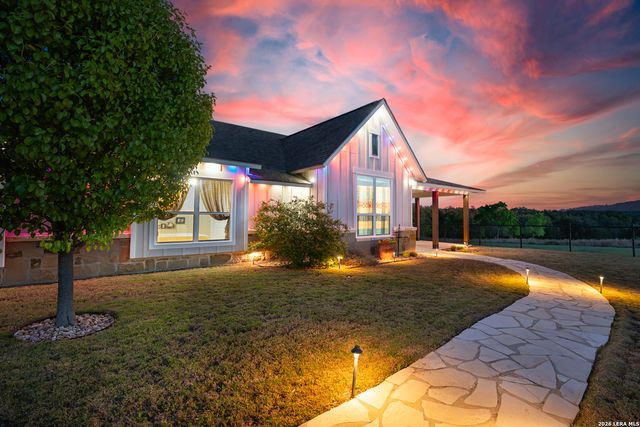 2873 Ranch Road 1888, Fredericksburg, TX 78624