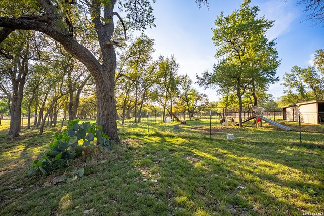2873 Ranch Road 1888, Fredericksburg, TX 78624