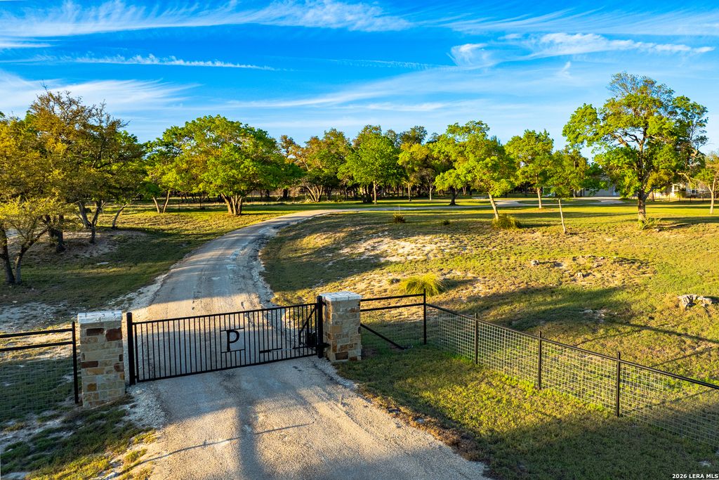 2873 Ranch Road 1888, Fredericksburg, TX 78624