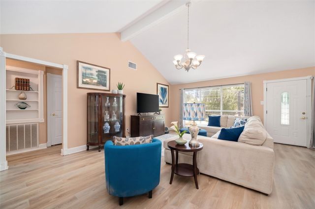302 Forest Hills Drive, League City, TX 77573
