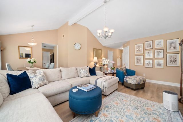 302 Forest Hills Drive, League City, TX 77573