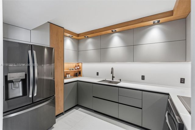 100 Bayview Drive 1901, Sunny Isles Beach, FL 33160