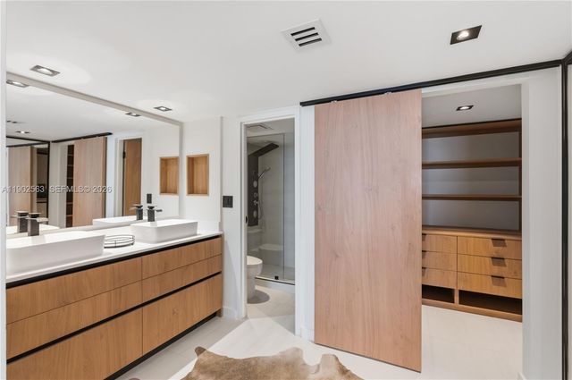 100 Bayview Drive 1901, Sunny Isles Beach, FL 33160