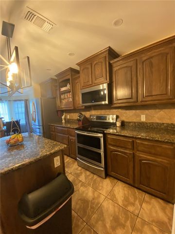 1250 Lawrence Trail, Alice, TX 78332