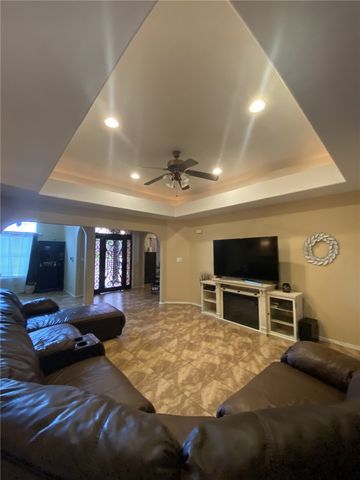 1250 Lawrence Trail, Alice, TX 78332