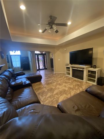 1250 Lawrence Trail, Alice, TX 78332