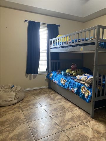 1250 Lawrence Trail, Alice, TX 78332