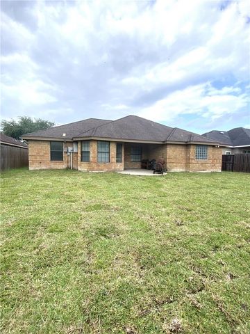1250 Lawrence Trail, Alice, TX 78332