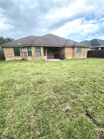 1250 Lawrence Trail, Alice, TX 78332