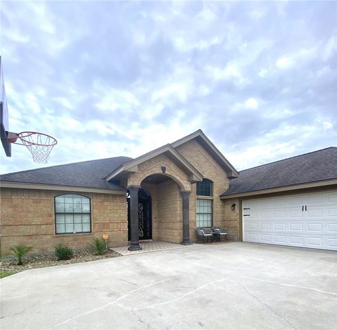 1250 Lawrence Trail, Alice, TX 78332