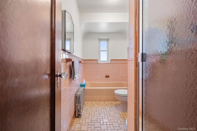 7717 82nd Street, Glendale, NY 11385