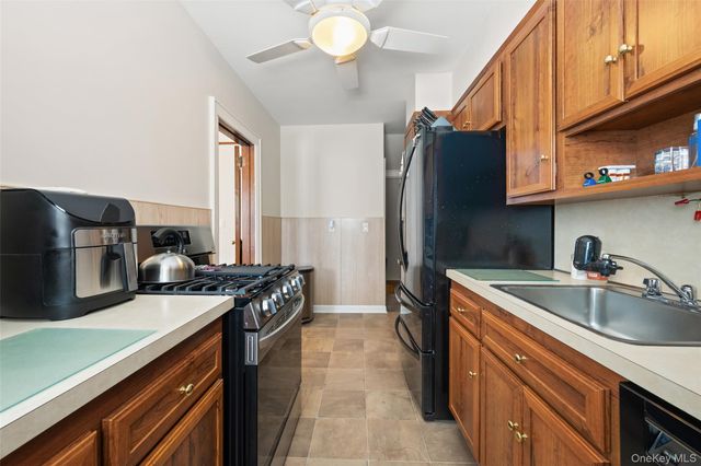 7717 82nd Street, Glendale, NY 11385